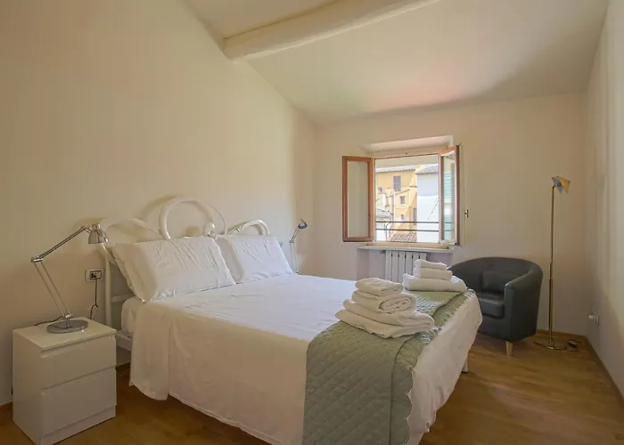 Giorgio Ponte Vecchio Apartment